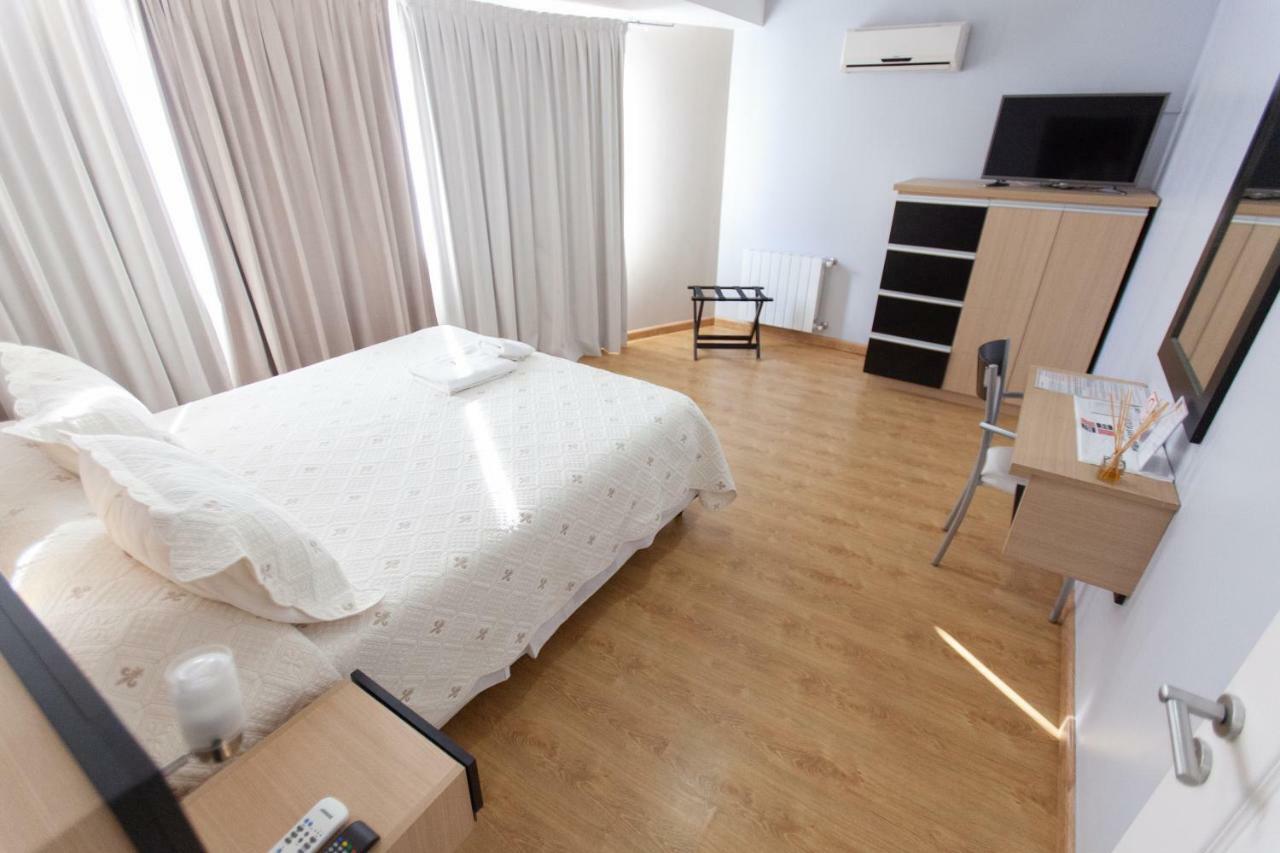 Apart Hotel Rivadavia 815 Neuquén Kültér fotó